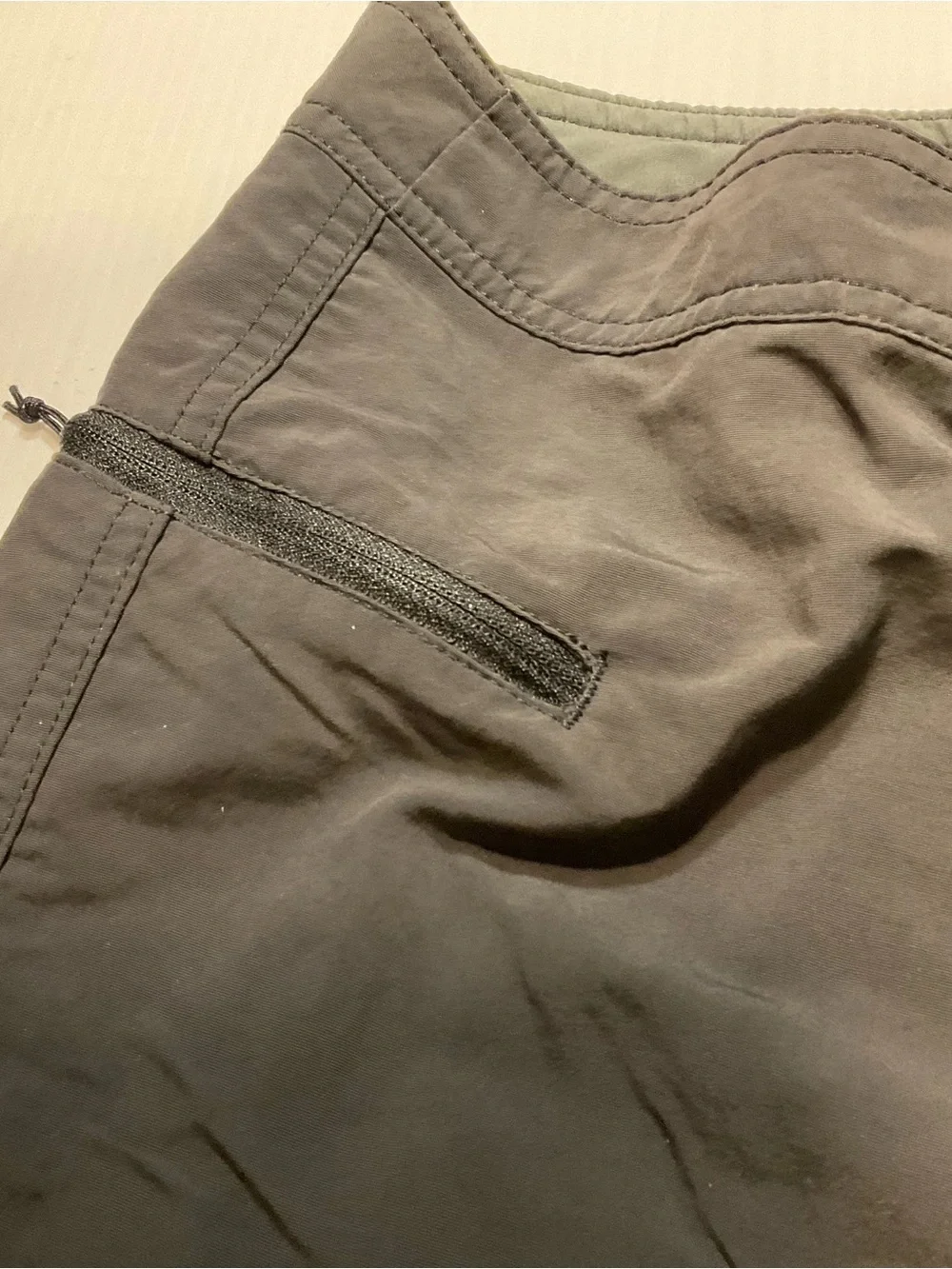 Patagonia Board Shorts Gray Wave Logo Stretch Surfing Swim Trunks Men Sz 36